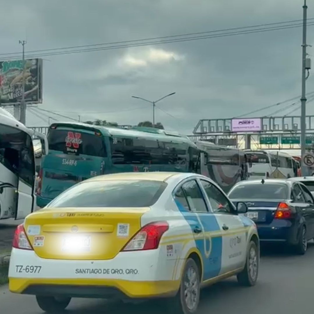 Transportistas de AMOTAC se Manifiestan en Querétaro